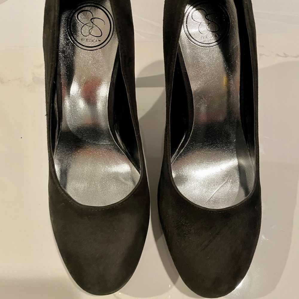 Jessica Simpson Black Suede Heels. Size 7.